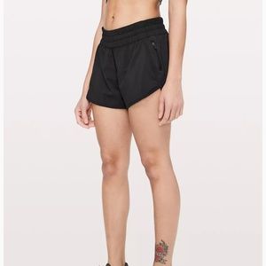 Lululemon tracker low rise short 4”